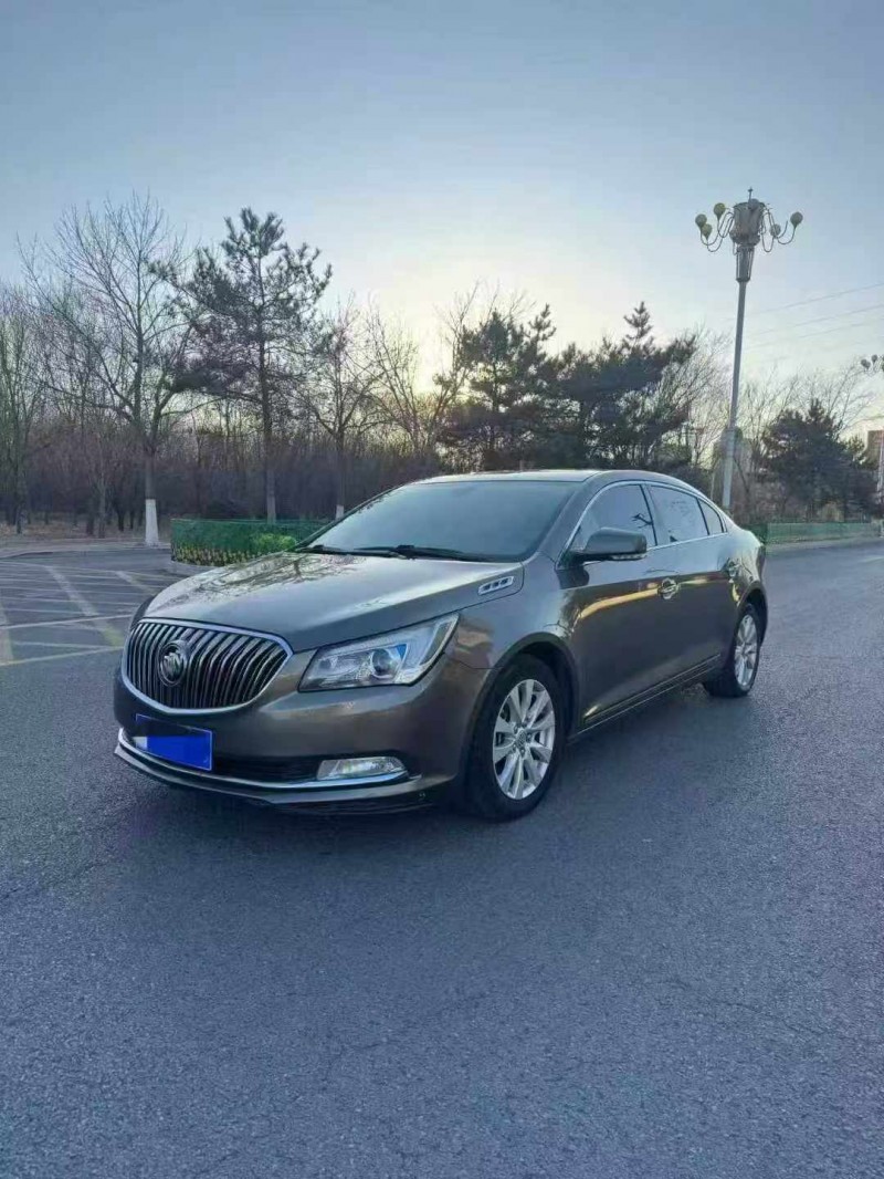 邢台15年别克君越2