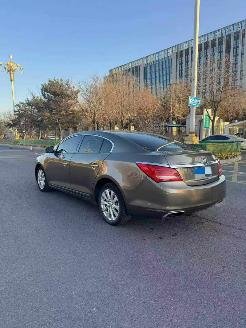 邢台15年别克君越7