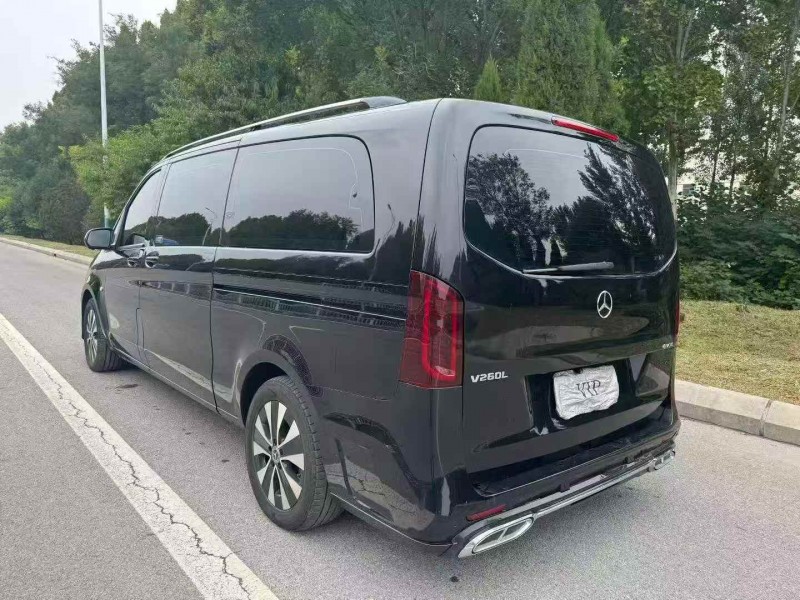 滨州18年奔驰威霆4