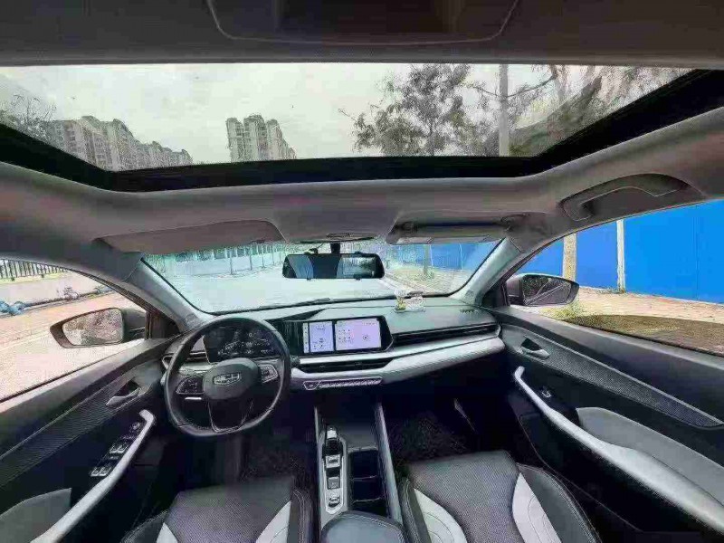 南宁24年吉利缤瑞5