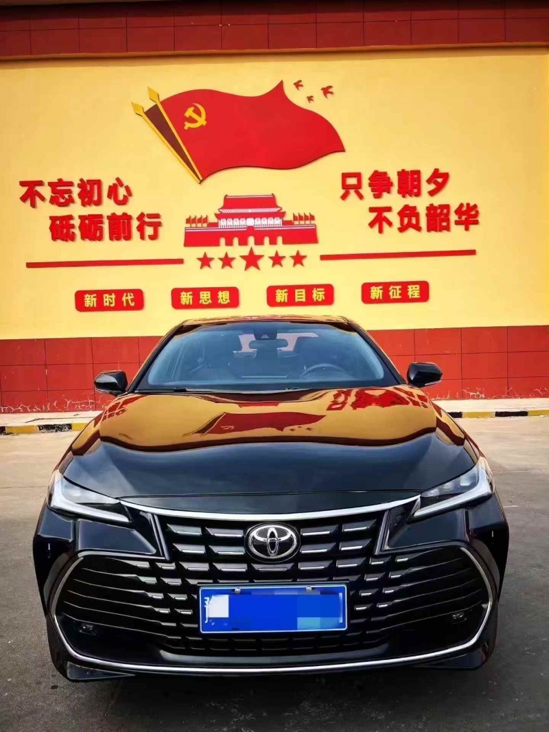 济宁23年丰田亚洲龙1