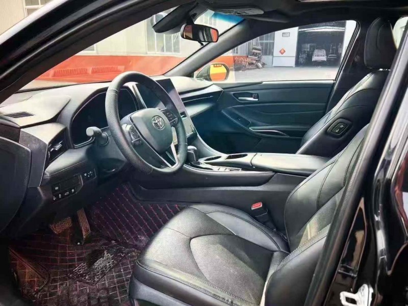 济宁23年丰田亚洲龙7