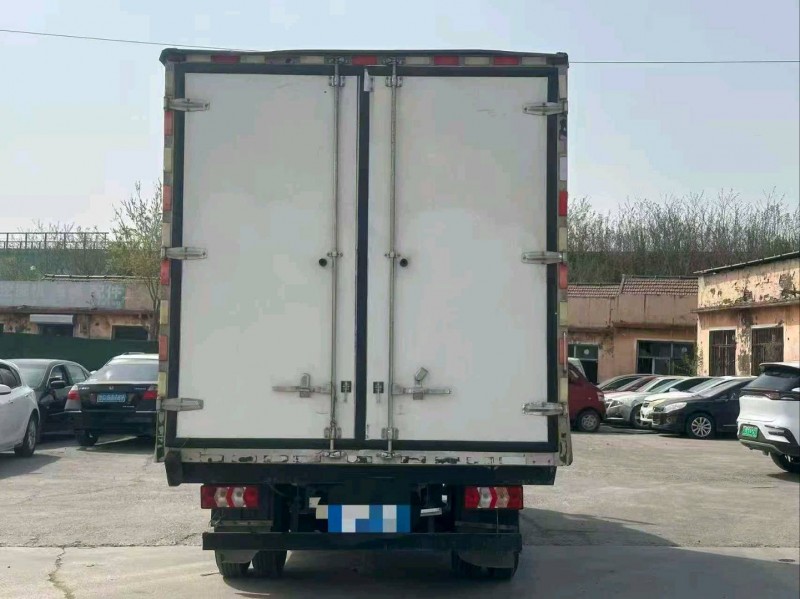 淄博24年陕汽德龙6