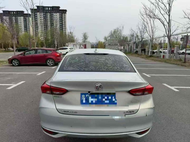 济宁23年别克威朗8