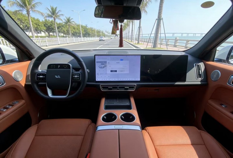 厦门24年理想L77