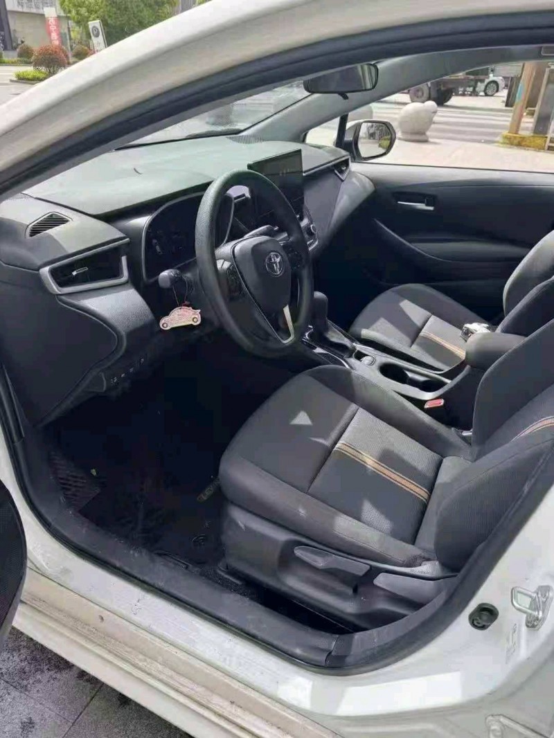 吉安24年丰田雷凌5