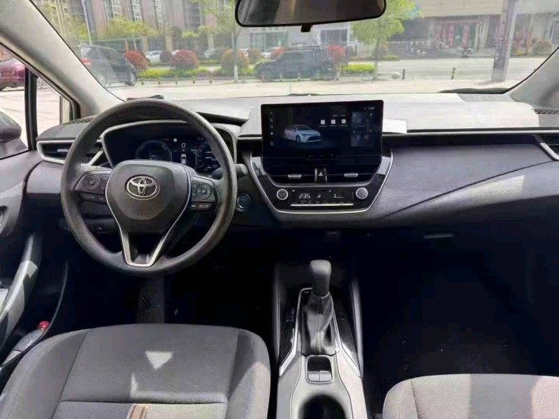 吉安24年丰田雷凌6