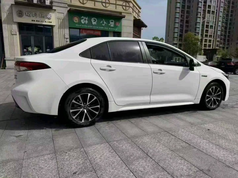 吉安24年丰田雷凌8