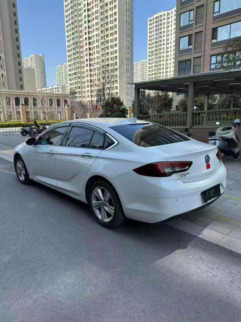 连云港19年别克君威5