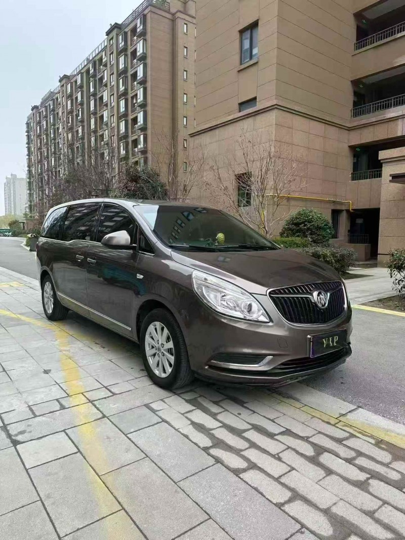 连云港18年别克GL82