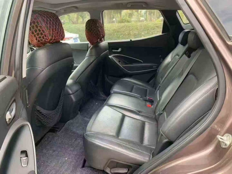 佛山16年现代新胜达6