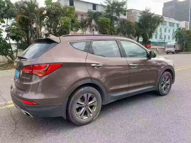 佛山16年现代新胜达7