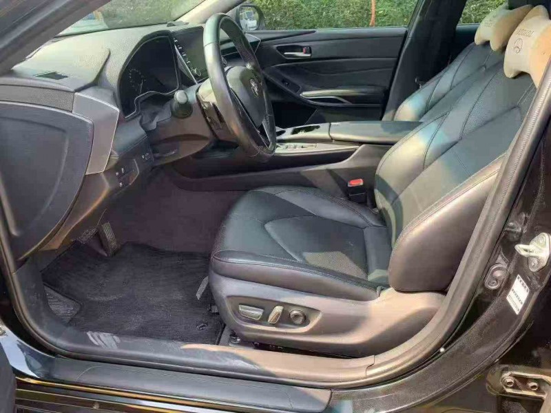 佛山22年丰田亚洲龙5