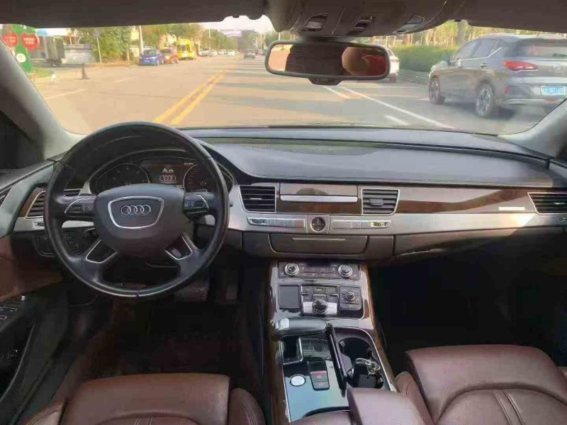 湛江15年奥迪A8L7