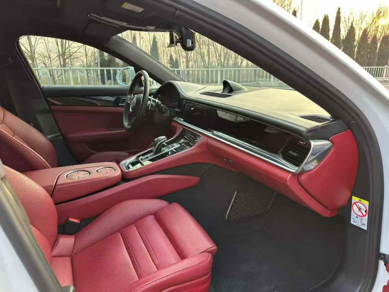 滨州22年保时捷帕拉梅拉7