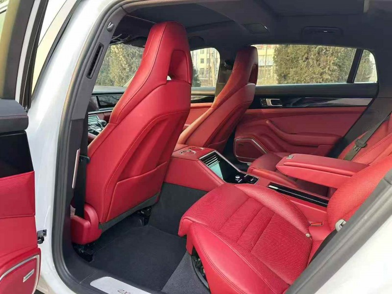 滨州22年保时捷帕拉梅拉8