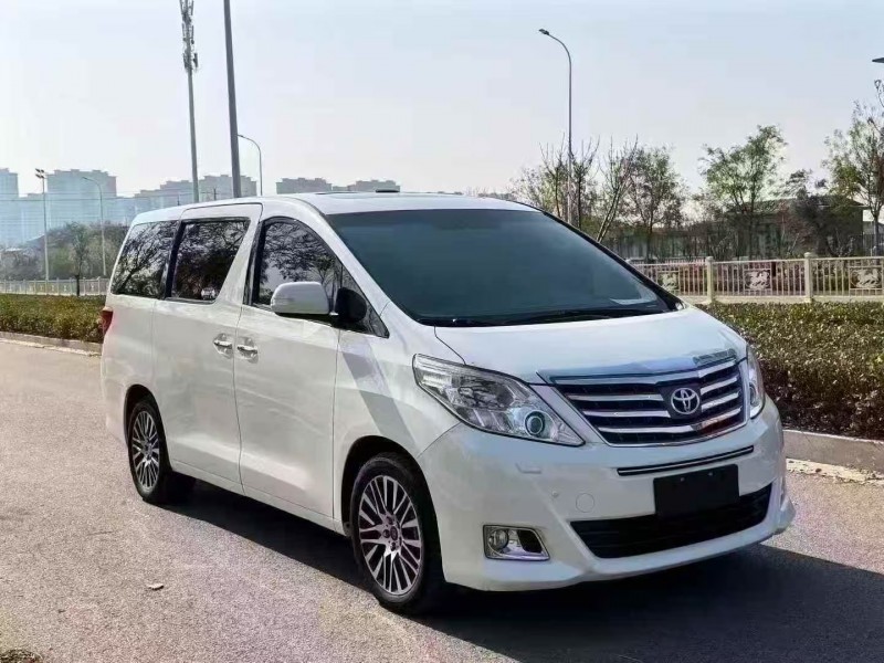 菏泽14年丰田埃尔法2