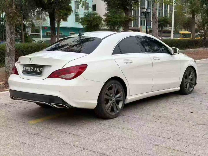 湛江19年奔驰CLA7