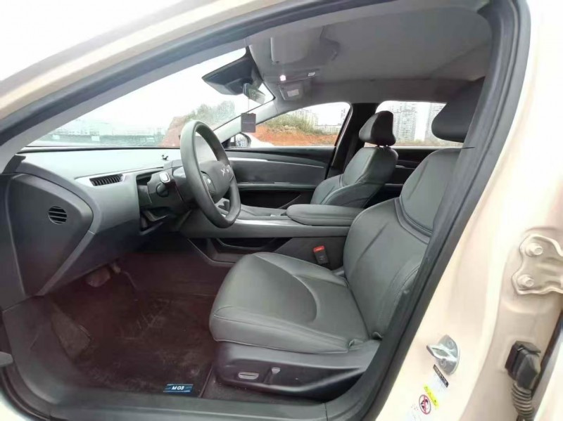 济宁25年小鹏汽车G35