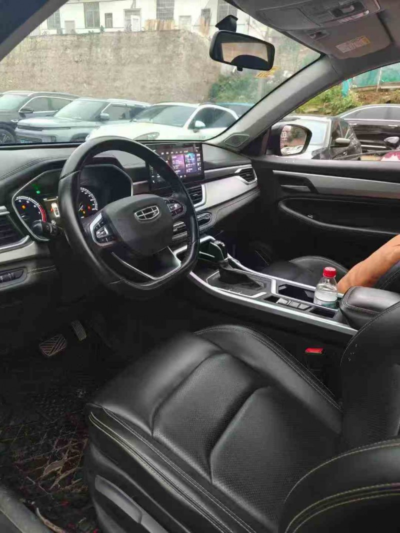 常德21年吉利远景3