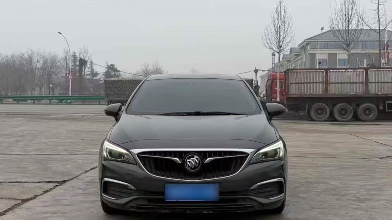 菏泽19年别克威朗1