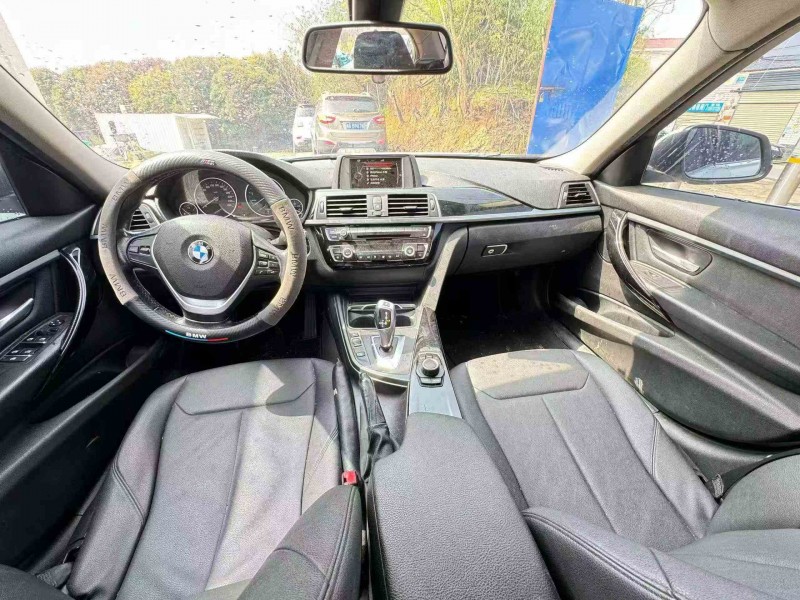 邵阳16年宝马3系9