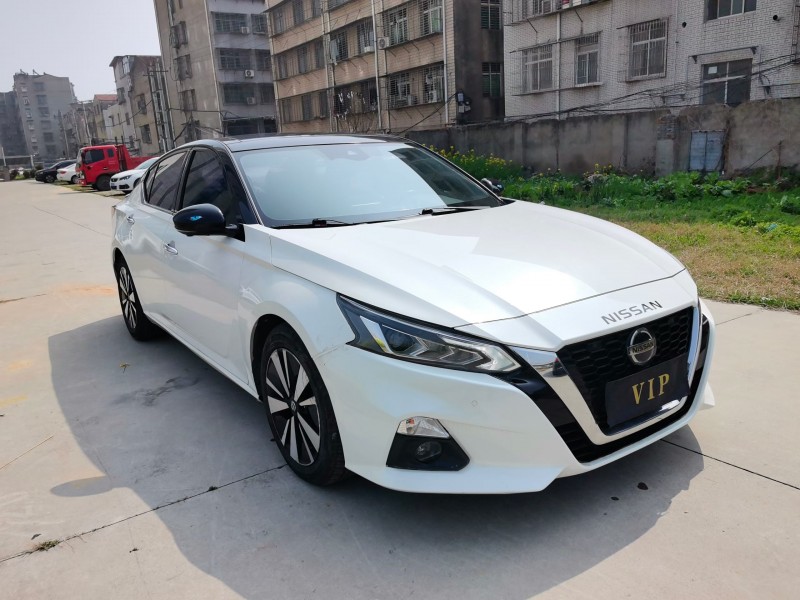 襄阳21年日产天籁2