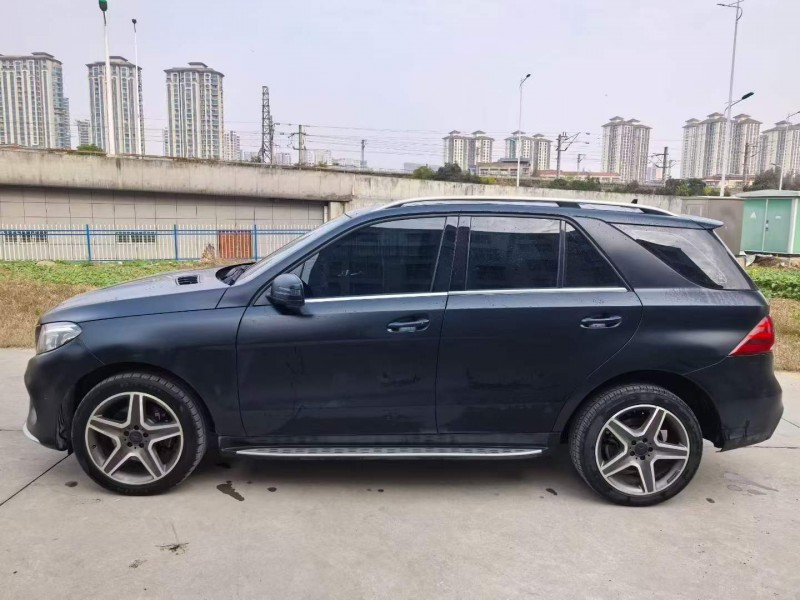 襄阳17年奔驰GLE8