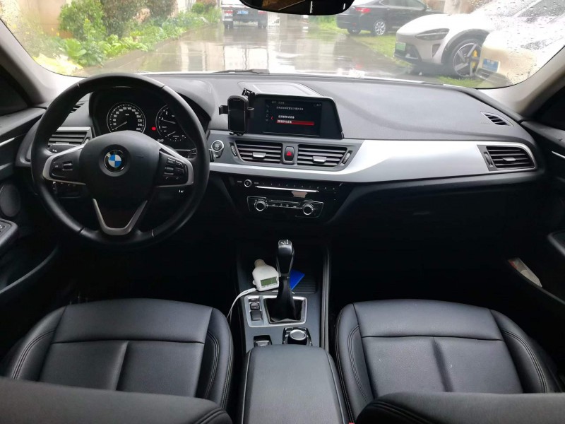 襄阳18年宝马1系6