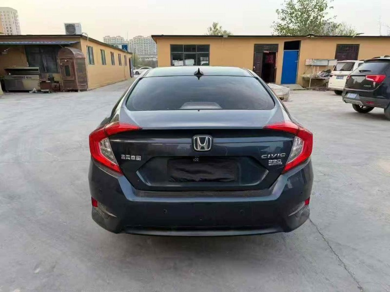 烟台17年本田思域9