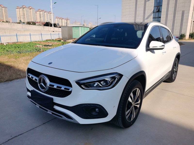襄阳20年奔驰GLA3