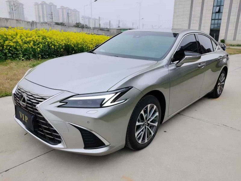 襄阳25年雷克萨斯ES3