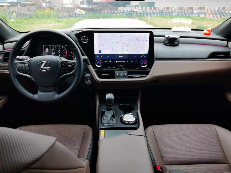 襄阳25年雷克萨斯ES6