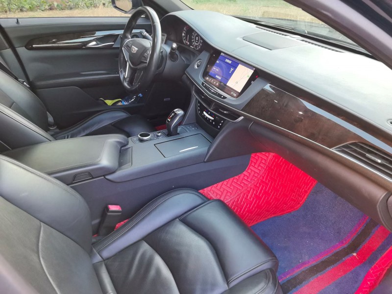 襄阳19年凯迪拉克CT65