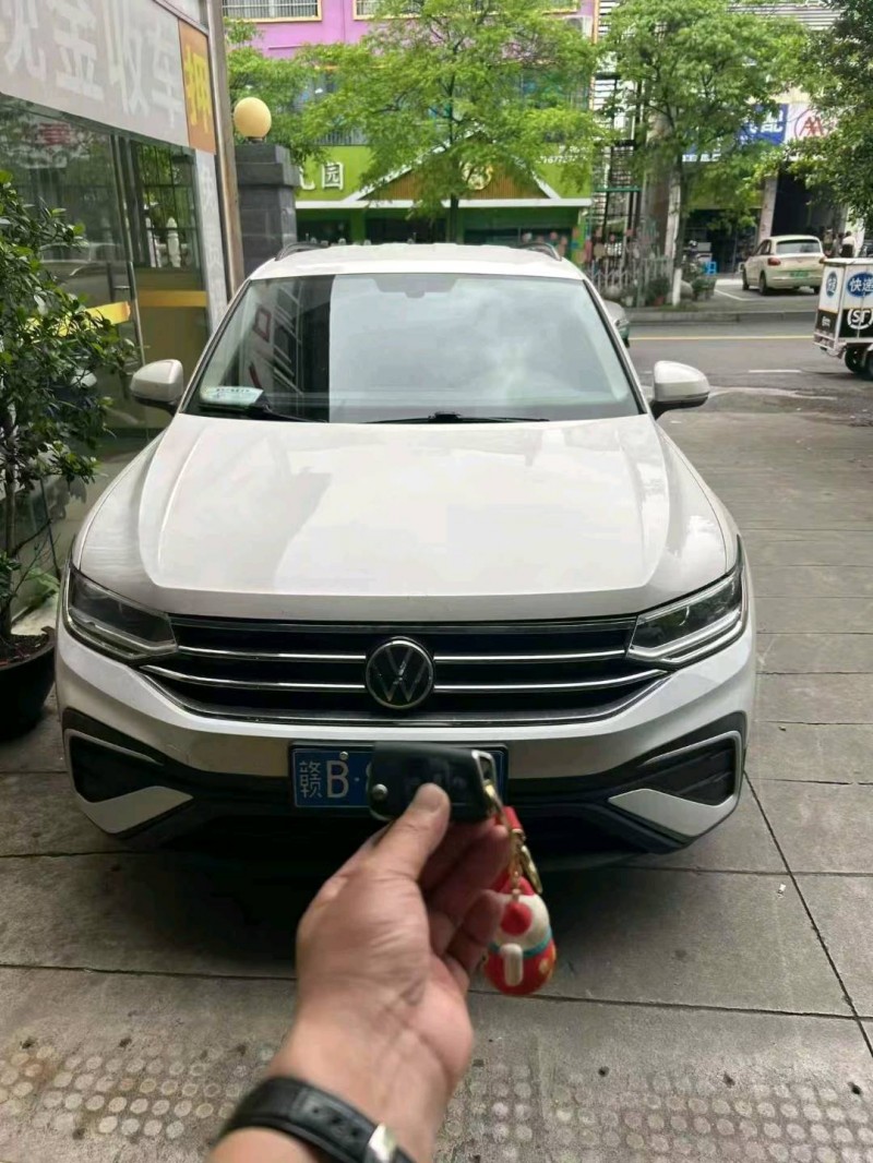 景德镇22年大众途观1