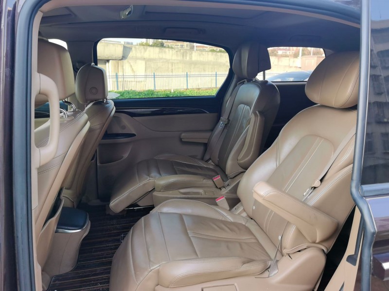 襄阳17年别克GL86