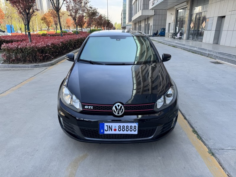 济宁14年大众高尔夫1