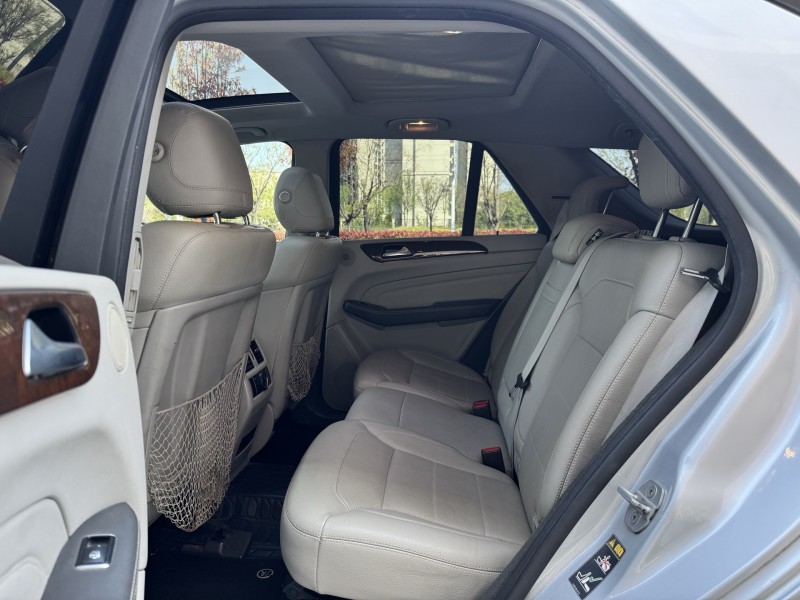 济宁13年奔驰ML7