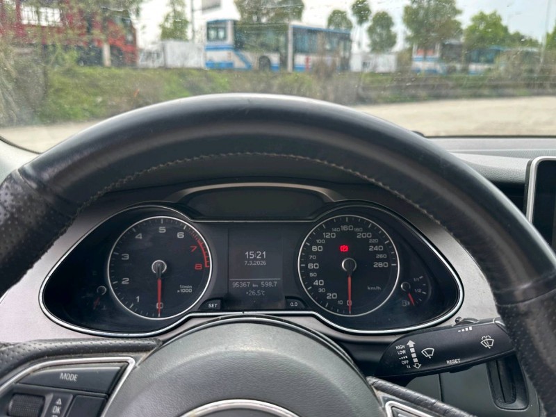 长沙14年奥迪A4L4