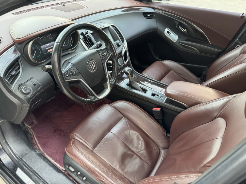 济宁16年别克君越6