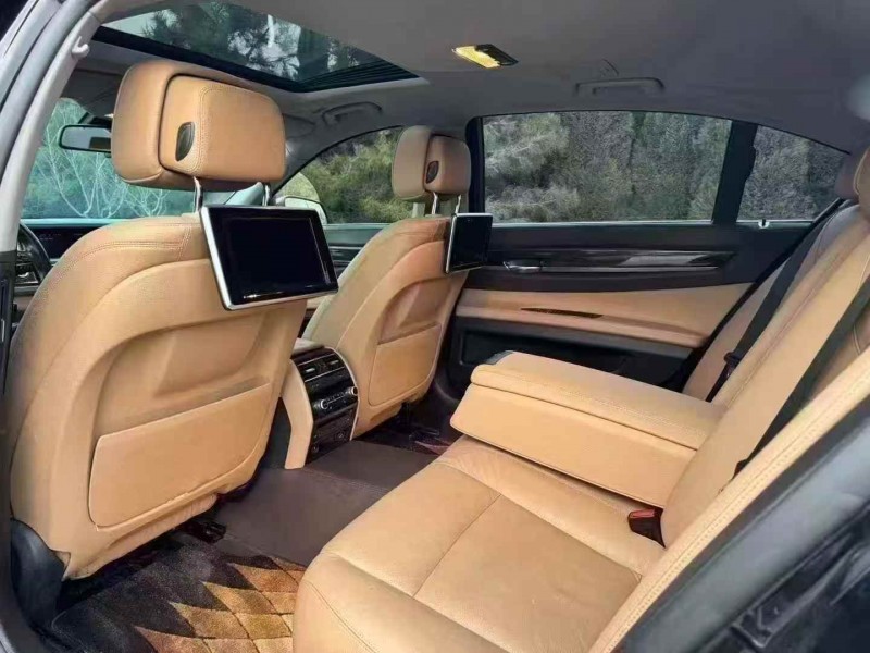 济宁15年宝马7系6