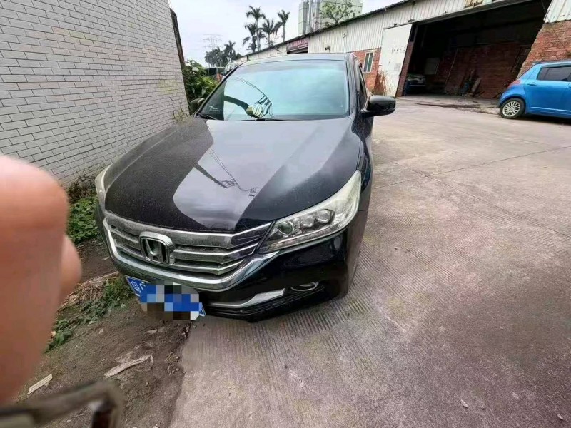 佛山15年本田雅阁1