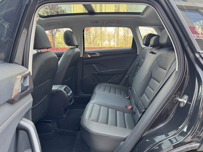 济宁23年大众途岳7