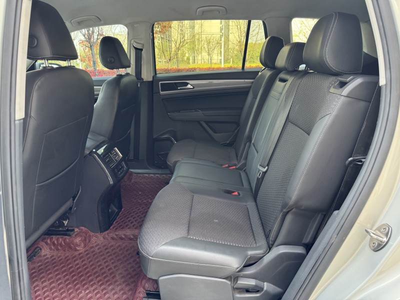 济宁19年大众途昂7