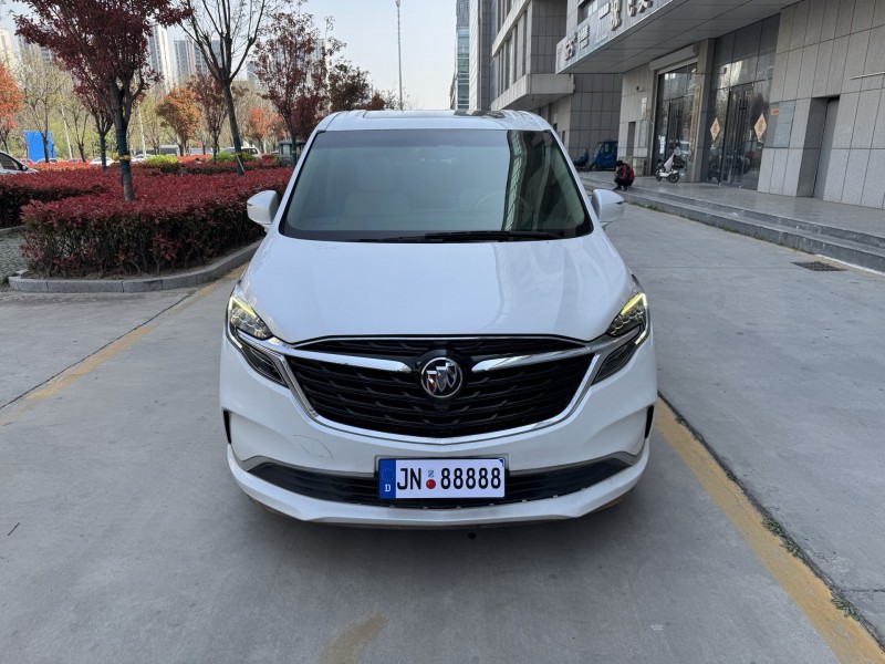 济宁21年别克GL81