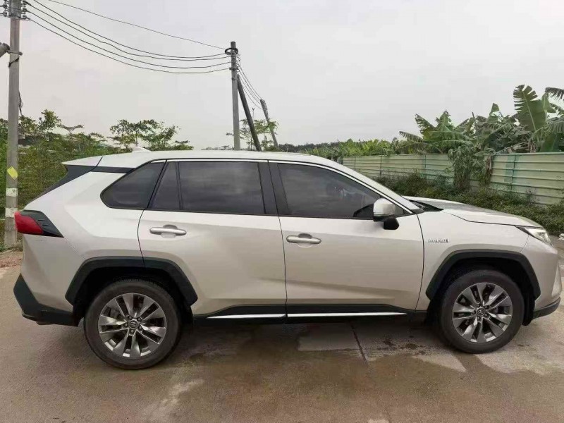 汕头21年丰田威兰达7