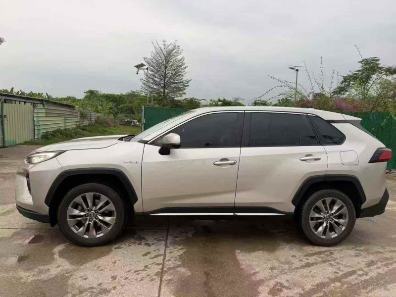 汕头21年丰田威兰达8