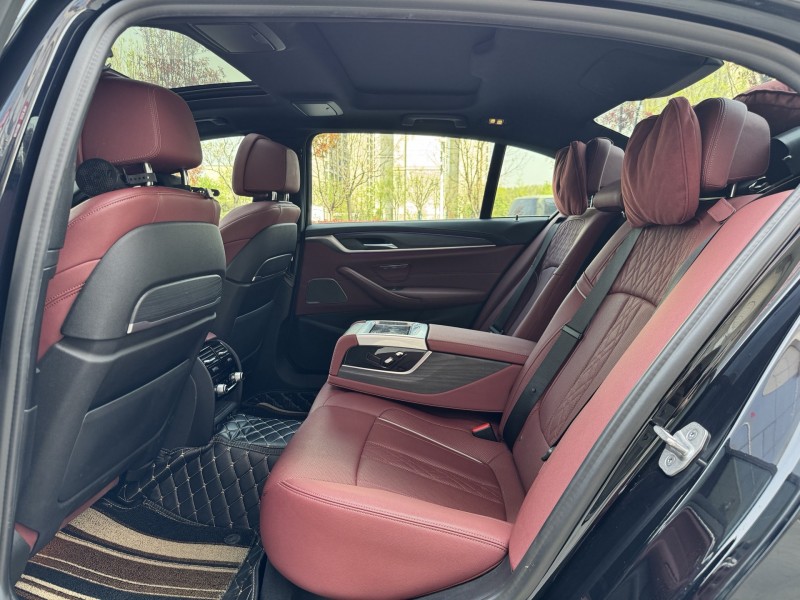 济宁21年宝马5系7