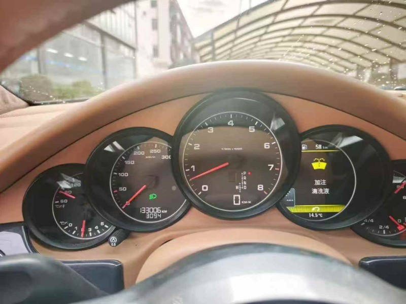 杭州13年保时捷帕拉梅拉5