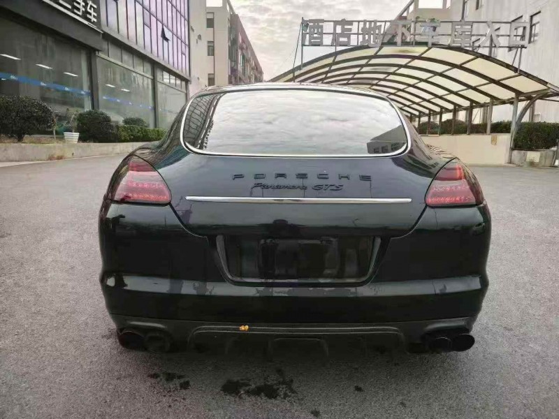 杭州13年保时捷帕拉梅拉8